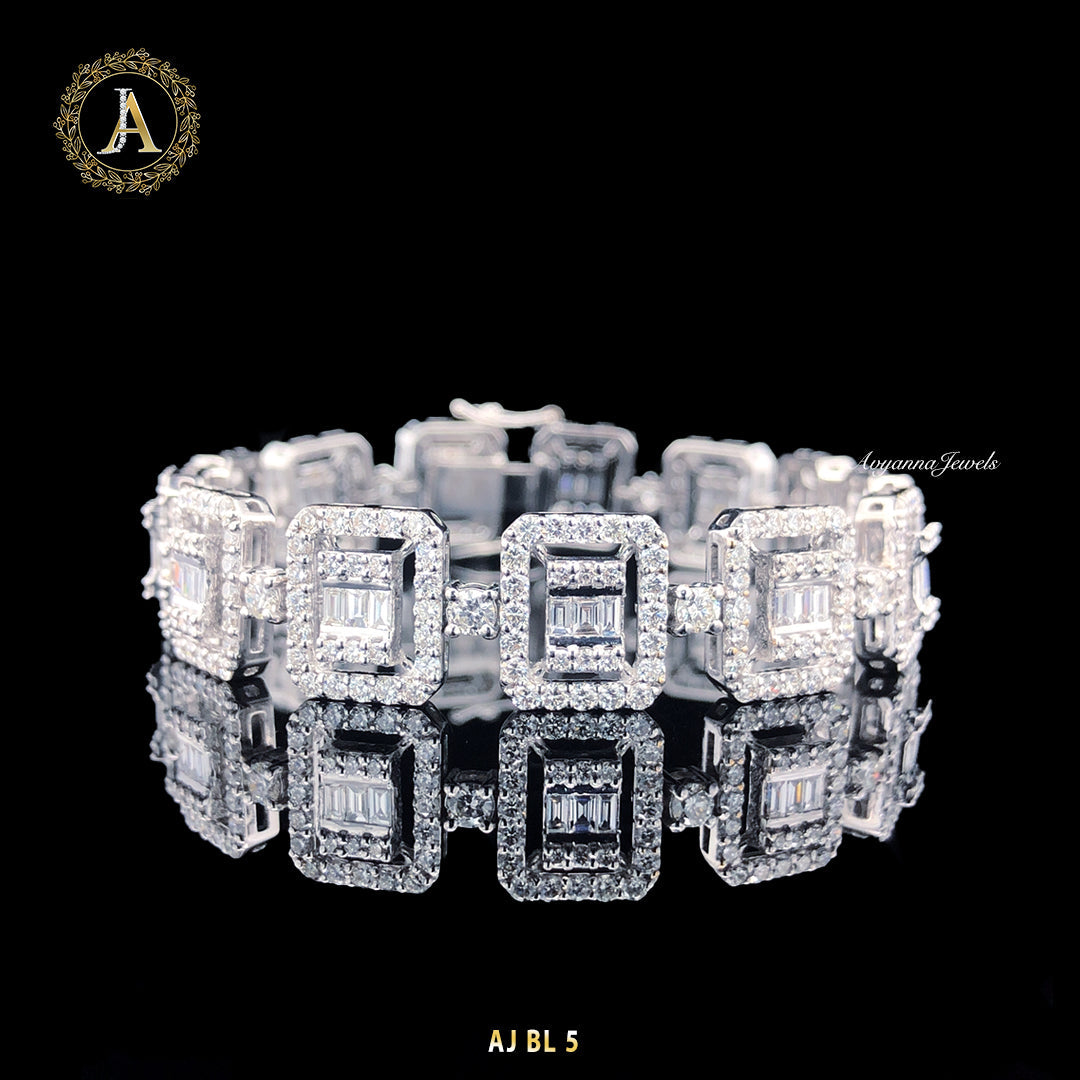 Baguette Bracelet in White Gold